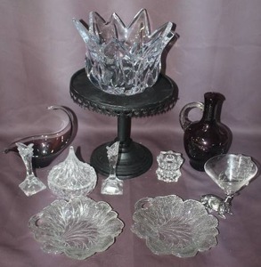 lot 484 image: Lead crystal bowl small table mixed Crystal and 1960s SEA Glasbruk Hand Blown Art Glass Dish, Purple  and much more  see pictures