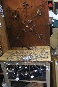 lot 526 image: Wall decor