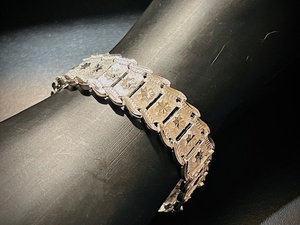 lot 11 image: Simple and Elegant 12mm Wide Sterling Silver Bracelet