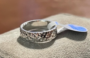 lot 13 image: .925 Sterling Silver Sparkling Shattered Star Ice Ring