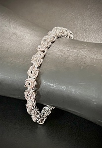 lot 47 image: Vintage Bohemian Style .925 Sterling Silver Bracelet