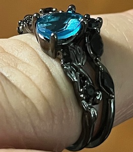lot 64 image: .925 Sterling SilverPlatinum Plated Elegant Gothic Style 2-Piece Black Ring WSynthetic Pear Design