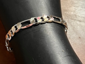 lot 81 image: Casual Chic Design .925 Sterling Silver Hip-Hop Style Bracelet