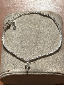 lot 86 image: .925 Sterling Silver Bracelet WShiny Cross Pendant