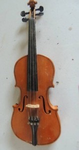 lot 423 image: violin - size 12
