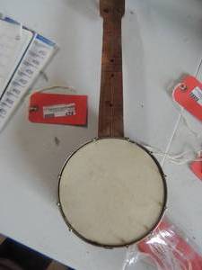 lot 424 image: Oscar banjo lele needs finishing 20 in