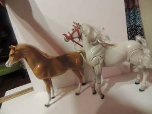 lot 433 image: 2 horses 10x 12