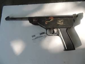 lot 503 image: PELLET PISTOL - black  Break barrel