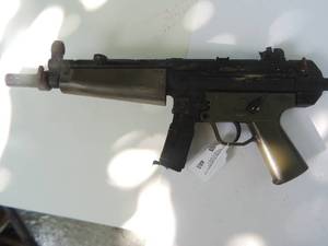 lot 482 image: AFTERMATH (MIAMI,Florida)Lycron submachine air soft gun  6MM 20 long