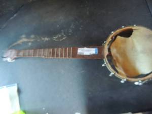 lot 836 image: banjo - metal frame needs skin 28 long