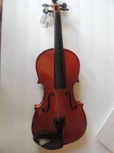 lot 852 image: violin musino- model #vn244- needs strings and bridge