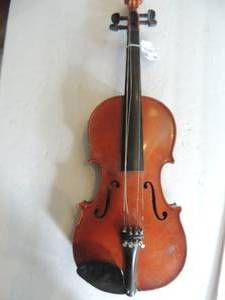 lot 859 image: Violin - Scherl & Roth   shop adjusted to menc specs  model - 31 - 34    689
