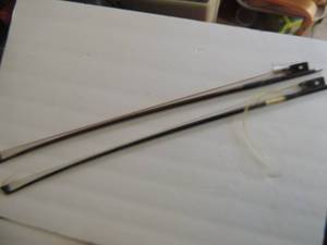 lot 864 image: 2 - bows . 30 length