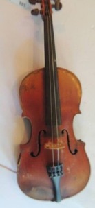 lot 885 image: Violin Stradivarius Cremona 1774 reproduce needs 1 string