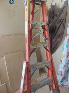 lot 461 image: green bull ladder 6ft tall