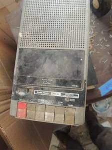 lot 1428 image: radio shack cassette player