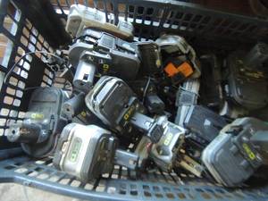 lot 1469 image: Crate of ryobi battery 18v unknown working condition