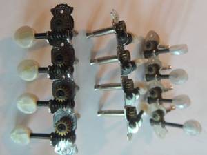 lot 1530 image: Kluson tuners for mandolin