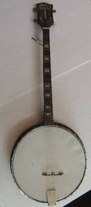 lot 1538 image: Harmony Roy Smeck 4 string BANJO