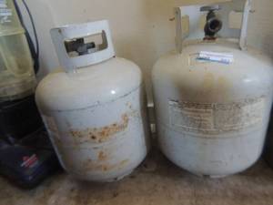 lot 893 image: propane tanks qty 2