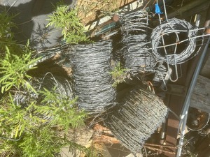 lot 1831 image: barb wire