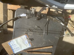 lot 1580 image: Pearson compound bow