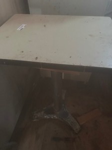 lot 1624 image: small work table