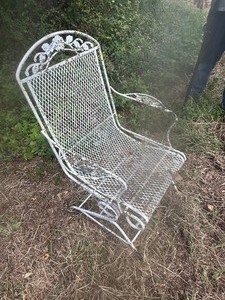 lot 1648 image: metal lawn chair