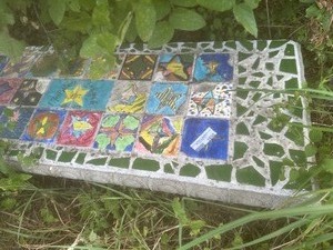 lot 1650 image: concert park bench