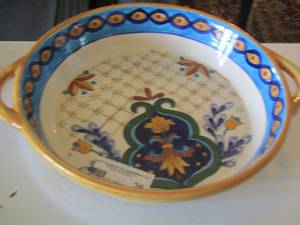 lot 36 image: double handled decorative bowl