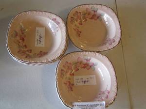 lot 56 image: qty 5 pink and brown floral bowls