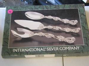 lot 62 image: international silver company serving pieces qty 3