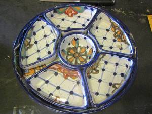 lot 87 image: chip and dip divided trey with removable slots