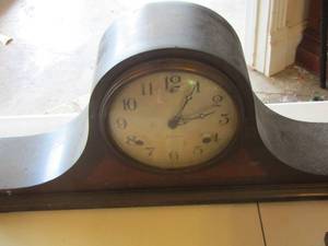 lot 112 image: Mantel clock   by  SESSIONS