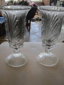lot 157 image: 2 crystal vases