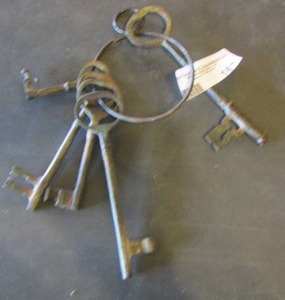lot 167 image: vintage jailer keys