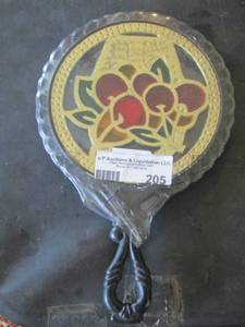 lot 205 image: handled dcor hot pot holder