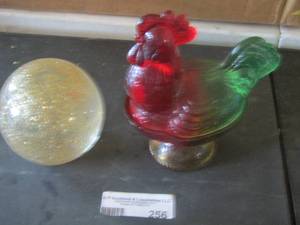 lot 256 image: rooster dcor glass ball