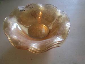 lot 271 image: qty 3 gold color bowls