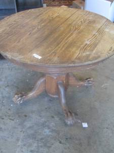 lot 343 image: 30x42 round dining room table