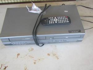 lot 351 image: Magnavox dvd and vhs player with remote