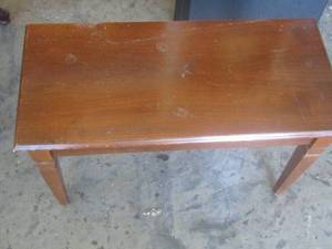 lot 353 image: piano bench with seat storage