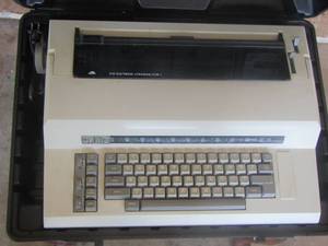 lot 359 image: the electronic communicator 1 type writer in case