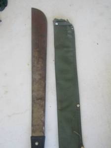 lot 366 image: machete with blade cover
