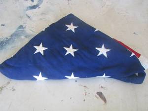 lot 382 image: American flag folded