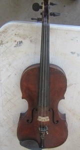 lot 386 image: VIOLIN