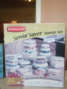 lot 566 image: Rubbermaid serving saver starter set nib