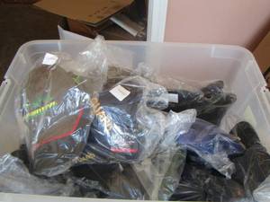 lot 580 image: tote of various hats