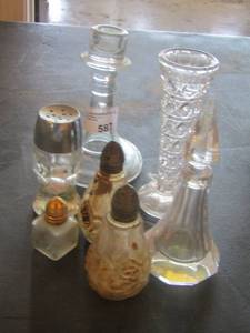 lot 587 image: various salt and pepper shakers, small vase