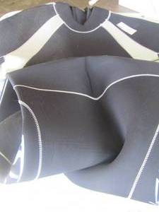 lot 611 image: ist proline scuba diving jumpsuit unknown size